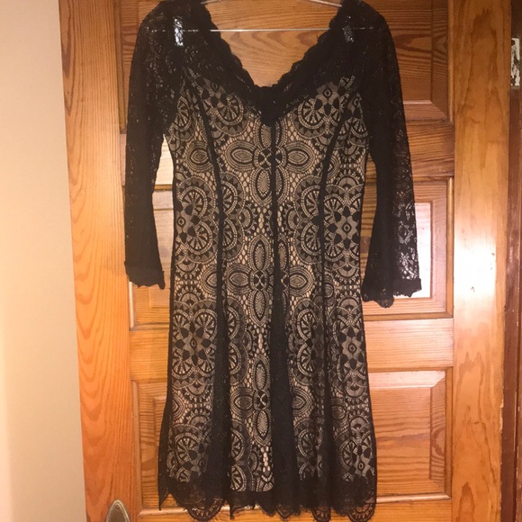 Ryan Michelle Dresses & Skirts - Ryan Michelle Black Lace Overlay Dress Medium